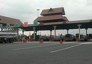 ഫാസ്ടാഗ് ഇല്ലെങ്കില്‍ ഇരട്ടി ടോള്‍ നല്‍കേണ്ടി വരും; പുതിയ സംവിധാനം ഡിസംബര്‍ ഒന്നു മുതല്‍