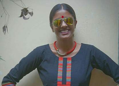 ''എന്റെ ഒക്കെ എല്ലാം നഷ്ടപ്പെട്ടതാ, ഞാന്‍ നശിച്ചതാ' അതൊണ്ട് സംരക്ഷകരായ warrior മാരൊന്നും ഈ road sidilekku വരണ്ട!''-സംരക്ഷകരായെത്തുന്നവര്‍ക്ക് ചുട്ട മറുപടി കൊടുത്ത് നടി