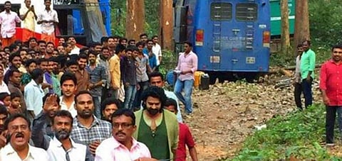 ബാഹുബലി കണ്ണവം വനത്തെ കൊന്നതെന്തിന്? സിനിമാക്കാര്‍ വരുത്തിവെച്ചത് വന്‍ പരിസ്ഥിതി നാശമെന്ന് പരാതി 