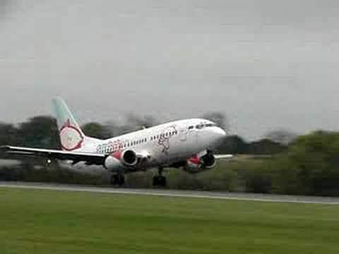 കോക്പിറ്റില്‍ കയറിയ യാത്രക്കാരന്‍ വിമാനം ബോംബ് വെച്ച് തകര്‍ക്കുമെന്ന് ഭീഷണിപ്പെടുത്തി: മലേഷ്യന്‍ ജെറ്റ് വിമാനം തിരിച്ചിറക്കി