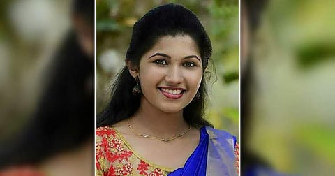 മിഷേലിന്റെ പിന്നാലെ വന്ന ആ രണ്ടുപേര്‍ ആരാണ്? തുമ്പ് കണ്ടെത്താനാകാതെ ക്രൈംബ്രാഞ്ച്