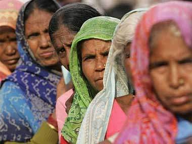 പോലീസ് അതിക്രമത്തില്‍ പ്രതിഷേധിച്ച് യുപിയില്‍ 100 ദളിത് യുവതികള്‍ ബുദ്ധമതം സ്വീകരിച്ചു