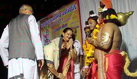 ഗര്‍ഭിണികള്‍ പുളികഴിക്കുന്നത് വൈറ്റമിന്‍ സി ശരീരത്തിലേക്ക് എത്തിക്കാനുള്ള ദൈവത്തിന്റെ ഇടപെടലെന്ന് മന്ത്രി 