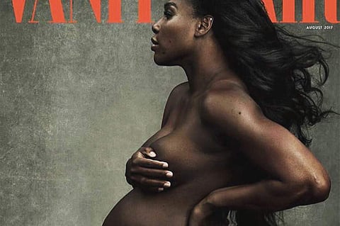 ഗര്‍ഭകാലം ആഘോഷമാക്കി, പൂര്‍ണ നഗ്നയായി സെറീന