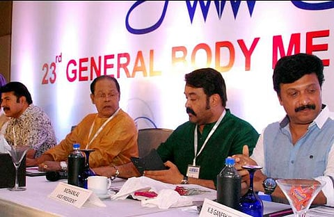 പ്രതികളെ പൊലീസ് പിടിച്ചിട്ടുണ്ട്, അനാവശ്യ പ്രതികരണങ്ങള്‍ക്കില്ലെന്ന് അമ്മ