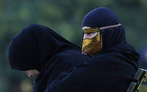 ഹാദിയയ്ക്കു വേണ്ടി മാര്‍ച്ച് നടത്തിയവര്‍ ഈ അറബ് രാജ്യത്തെ നിയമത്തെക്കുറിച്ച് ചര്‍ച്ച ചെയ്യാത്തതെന്ത്?