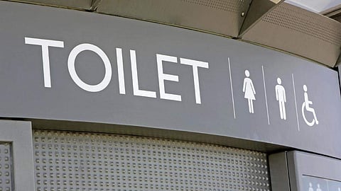 ടോയ്‌ലെറ്റുണ്ടാക്കാന്‍ പണമില്ലെങ്കില്‍ ഭാര്യമാരെ വില്‍ക്കൂ: ബിഹാര്‍ ജില്ലാ മജിസ്‌ട്രേറ്റ്