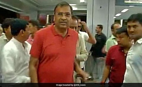 ബിജെപിയിലേക്ക് ചേക്കേറാതിരിക്കാന്‍ എംഎല്‍എമാരെ റിസോര്‍ട്ടിലേക്ക് മാറ്റി കോണ്‍ഗ്രസ്