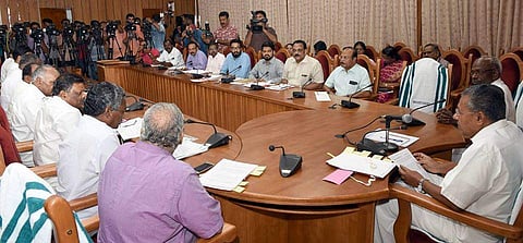 ഇടുക്കിയിലെ പ്രശ്‌നങ്ങള്‍ ചര്‍ച്ച ചെയ്യാന്‍ മൂന്നാറിലെ വ്യാപാരികളെ വിളിച്ചാല്‍ മതിയോ; മുഖ്യമന്ത്രിയുടെ സര്‍വകക്ഷി യോഗത്തിനെതിരെ സിപിഐ