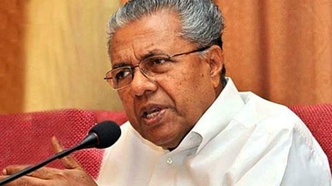 നോട്ട് നിരോധനം: കേന്ദ്രസര്‍ക്കാര്‍ ഇനിയെങ്കിലും മുഖ്യമന്ത്രിമാരുടെയും സംസ്ഥാന ധനമന്ത്രിമാരുടെയും അടിയന്തിര യോഗം വിളിക്കണമെന്ന് പിണറായി