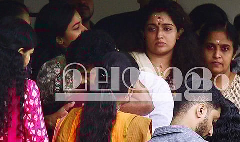 എഡിജിപി സന്ധ്യ രഹസ്യമായി പൊലീസുകാരെ അയച്ചു; ദിലീപിനെതിരായ നീക്കങ്ങള്‍ക്ക്‌ പിന്നില്‍  നേതാവിന്റെ മകന്‍; ജാമ്യഹര്‍ജിയിലെ വിശദാംശങ്ങള്‍