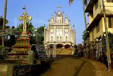 സഭാ കേസ് വിധി നടപ്പാക്കാന്‍ പട്ടാളത്തെ ഇറക്കണം ; കോടതി അലക്ഷ്യ ഹര്‍ജിയുമായി ഓര്‍ത്തഡോക്‌സ് സഭ സുപ്രിംകോടതിയില്‍