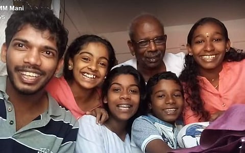 ഇങ്ങനെയും ഓണം ആശംസിക്കാന്‍ രാഷ്ട്രീയക്കാരെ