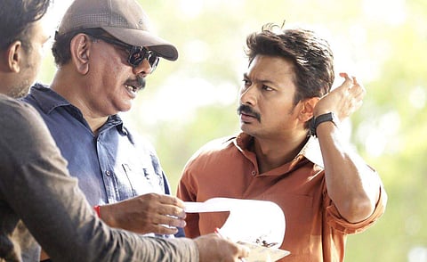 മഹേഷിന്റെ പ്രതികാരം തമിഴില്‍ കണ്ട് പ്രിയനെ പരിഹസിക്കുന്നവരോട്...