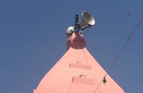 ക്ഷേത്രങ്ങളില്‍ കോളാമ്പി മൈക്ക് വേണ്ട; നിരോധന ഉത്തരവിറക്കാന്‍ ദേവസ്വത്തിന് ഹൈക്കോടതി നിര്‍ദേശം