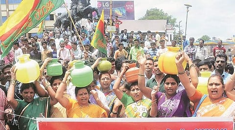കര്‍ണാടകയില്‍ കര്‍ഷക ബന്ദ്; നാട്ടിലേക്ക് വരാനാകാതെ മലയാളികള്‍