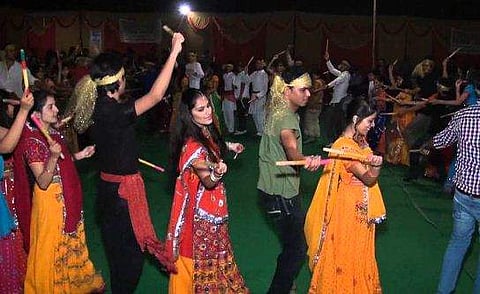 കന്യകയാണോ എന്ന് പരിശോധിക്കാന്‍ അനുവദിച്ചില്ല; യുവതിക്ക് വിലക്കുമായി ഗ്രാമം