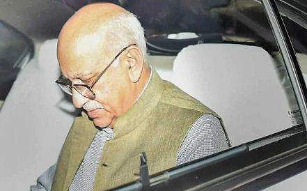 മീ ടൂ വെളിപ്പെടുത്തല്‍; എം ജെ അക്ബര്‍ കേന്ദ്ര വിദേശകാര്യ സഹമന്ത്രി സ്ഥാനം രാജിവച്ചു