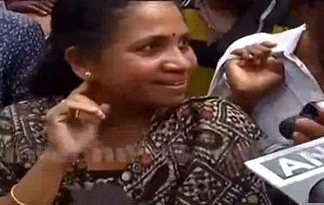 ഒരു യുവതി കൂടി സന്നിധാനത്തേക്ക്; സുരക്ഷ ഒരുക്കാനാവില്ലെന്ന് പൊലീസ്