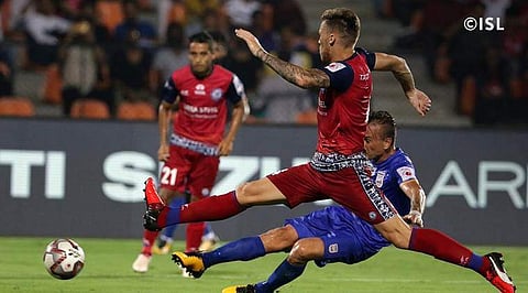 ജംഷഡ്പൂരും തുടക്കം ഗംഭീരമാക്കി; മുംബൈയെ 2-0ന് തകര്‍ത്തു