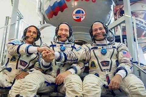 ബഹിരാകാശ നിലയത്തെ ഫംഗസുകള്‍ തിന്നുതീര്‍ക്കുന്നു! ശാസ്ത്രജ്ഞരുടെ സുരക്ഷയ്ക്കു ഭീഷണി, ആശങ്ക