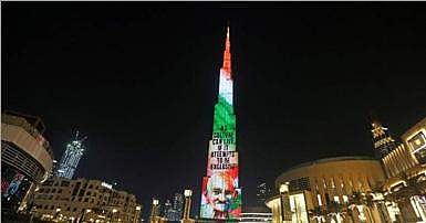 ഗാന്ധിജിക്ക്  ആദരമര്‍പ്പിച്ച് ത്രിവര്‍ണത്തില്‍ ബുര്‍ജ് ഖലീഫ ( വീഡിയോ )