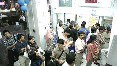 യുഎഇ ദിര്‍ഹം 21 ലേക്ക്, കുവൈറ്റ് ദിനാര്‍ 240 കടന്നു; ആനുകൂല്യം മുതലാക്കാന്‍ ഗള്‍ഫ് നാടുകളില്‍ നിന്ന് പണത്തിന്റെ കുത്തൊഴുക്ക്, 20 ശതമാനം വരെ വര്‍ധന