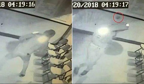 കള്ളന് ഇതിലും വലിയ അബദ്ധം പറ്റാനില്ല; എറിഞ്ഞ കല്ല് ബൂമെറാങ്ങായി, പിന്നെ സംഭവിച്ചത് (വീഡിയോ) 