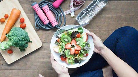 ഭക്ഷണത്തിന്റെ സമയം അല്‍പം ഒന്ന് മാറ്റിയാല്‍ മതി; റിവേര്‍സ് ഫാസ്റ്റിംഗിലൂടെ ശരീരഭാരം കുറയ്ക്കാം 