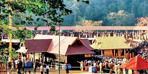 ശബരിമല : ദര്‍ശനത്തിനുള്ള പോര്‍ട്ടല്‍ വിജയമാകുന്നു, ഇന്നലെ  ബുക്ക് ചെയ്തത് 35,000 പേര്‍, സ്ത്രീപ്രവേശനത്തിനെതിരായ സംഘര്‍ഷത്തില്‍ അറസ്റ്റ് തുടരുന്നു