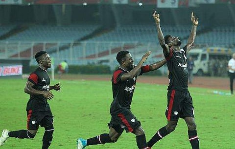 കൊല്‍ക്കത്തയ്ക്ക് രക്ഷയില്ല; നോര്‍ത്ത് ഈസ്റ്റ് യുനൈറ്റഡിന്റേയും പ്രഹരം