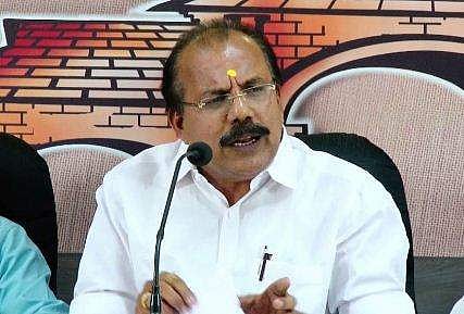 ചെങ്കൊടി റോഡിലിട്ട് കത്തിക്കും, മന്ത്രിമാരെ കൈകാര്യം ചെയ്യും; ഭീഷണിയുമായി ബിജെപി നേതാവ്