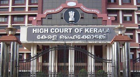 ഐഎസ് ആശയത്തെ പിന്തുണയ്ക്കുന്നവര്‍ രാജ്യത്തിനെതിരെ യുദ്ധം ചെയ്യുകയല്ല,  ആശയ ഐക്യവും യുദ്ധവും തമ്മില്‍  വ്യത്യാസമുണ്ടെന്ന് ഹൈക്കോടതി