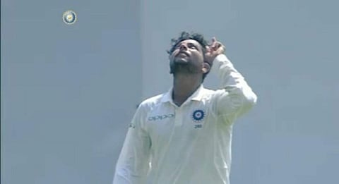 കുല്‍ദീപ് മാജിക്കിൽ കടപുഴകി വിന്‍ഡീസ്; ഇന്ത്യ ഇന്നിങ്‌സ് ജയത്തിലേക്ക്