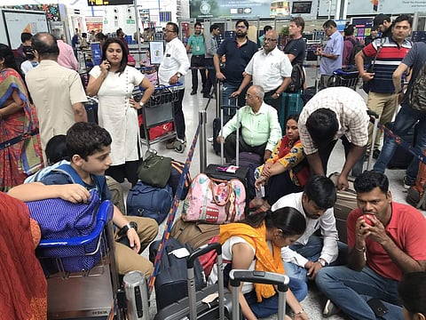 കമ്പ്യൂട്ടർ സംവിധാനം പണിമുടക്കി; ഇൻഡി​ഗോ യാത്രക്കാർ വിമാനത്താവളങ്ങളിൽ കുടുങ്ങി