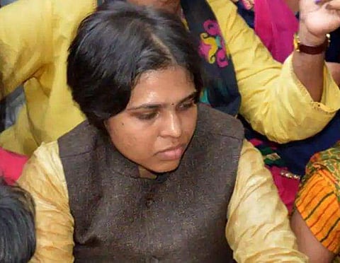 തൃപ്തി ദേശായി കോണ്‍ഗ്രസുകാരി ; പൂനെ മുനിസിപ്പല്‍ കോര്‍പ്പറേഷനിലേക്ക് മല്‍സരിച്ചിരുന്നുവെന്ന് ബിജെപി