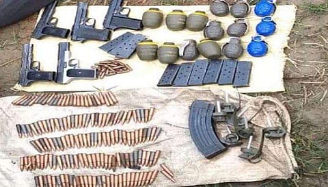 കശ്മീരില്‍ നുഴഞ്ഞ് കയറിയ പാക് ഭീകരനെ വധിച്ചു: പിടികൂടിയത് വന്‍ ആയുധ ശേഖരം