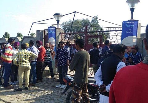 സിഖ് ആരാധനാലയത്തിന് നേരെ ബോംബേറ്;  മൂന്ന് പേര്‍ കൊല്ലപ്പെട്ടു, 10 പേര്‍ക്ക് പരിക്ക്