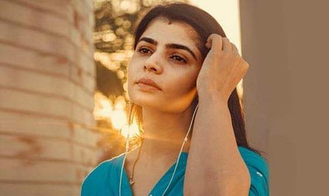 മീടൂ ആരോപണം ഉന്നയിച്ച ഗായിക ചിന്മയിക്കെതിരേ പ്രതികാര നടപടി; ഡബ്ബിങ് കലാകാരന്മാരുടെ സംഘടനയില്‍ നിന്ന് പുറത്താക്കി