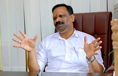 ഞാന്‍ ആര്‍എസ് എസ്സില്‍ നിന്ന് സിപിഎമ്മിലേക്കുള്ള പാലം ; കണ്ണൂരിലെ സംഘര്‍ഷം പൈതൃകമായി കിട്ടിയതെന്ന് വല്‍സന്‍ തില്ലങ്കേരി