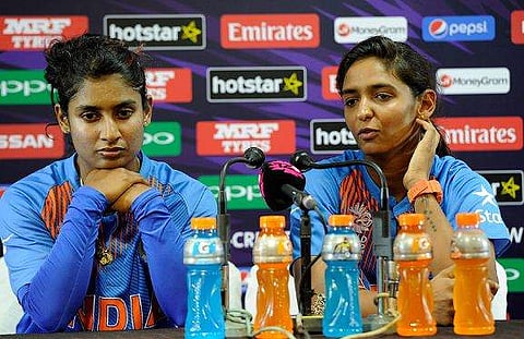 'അവള്‍ കൗശലക്കാരിയും കള്ളം പറയുന്നവളും'; ഹര്‍മന്‍പ്രീത് കൗറിന് എതിരേ മിതാലി രാജിന്റെ മാനേജര്‍