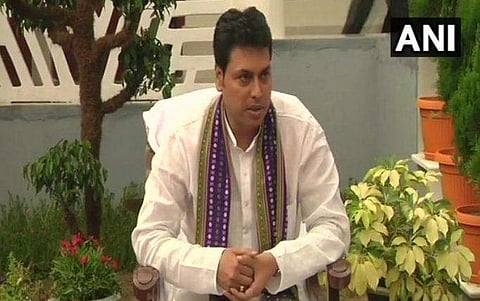 'ഔദ്യോഗിക വസതിയില്‍ പശുത്തൊഴുത്ത് ഉടന്‍' ; രണ്ട് പശുക്കളെ വളര്‍ത്തി ജനങ്ങള്‍ക്ക് മാതൃകയാവുമെന്ന് ബിപ്ലവ് ദേവ്