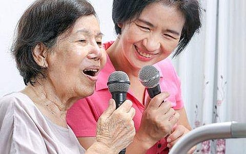 പാട്ടുപാടി തുരത്താം പാര്‍ക്കിന്‍സണ്‍സ് രോഗത്തെ...