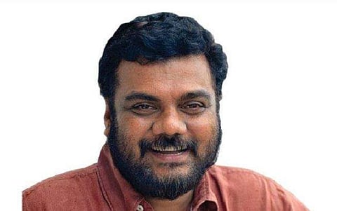 ദലിത് വിരുദ്ധ പ്രസ്താവന: സന്തോഷ് ഏച്ചിക്കാനം ചോദ്യം ചെയ്യലിന് ഹാജരാകണം