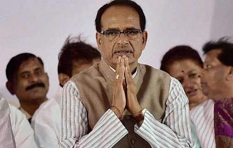 ശിവരാജ് സിംഗ് ചൗഹാന്‍ രാജിവെച്ചു ; കോണ്‍ഗ്രസ് നേതാക്കൾ ഗവര്‍ണറെ കാണും