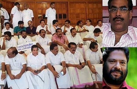 വനിതാ മതിലിനെച്ചൊല്ലി നിയമസഭയില്‍ കയ്യാങ്കളി; പികെ ബഷീറും വി ജോയിയും ഏറ്റുമുട്ടി