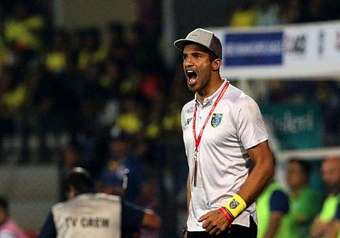 ഡേവിഡ് ജെയിംസ് കേരള ബ്ലാസ്റ്റേഴ്‌സ് പരിശീലക സ്ഥാനം ഒഴിഞ്ഞു; മാനേജ്‌മെന്റുമായുള്ള പരസ്പര ധാരണയില്‍ പിന്മാറ്റം