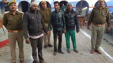 ബുലന്ദ്ഷഹര്‍ കലാപം : ഗോഹത്യ കേസില്‍ മൂന്നുപേര്‍ അറസ്റ്റില്‍ ; ആയുധങ്ങളും കണ്ടെടുത്തു