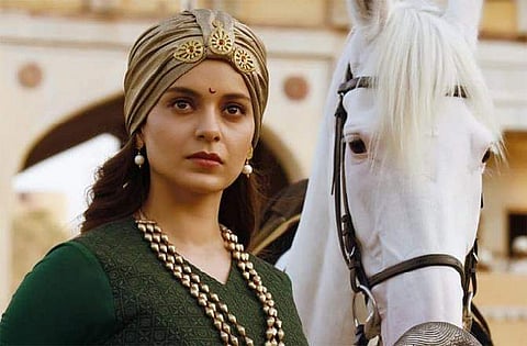 മേക്കപ്പ് വേണ്ട, താരമെന്ന ചിന്തയും വേണ്ട; സംവിധായികയുടെ റോള്‍ ആദ്യ പ്രണയം പോലെയെന്ന് കങ്കണ