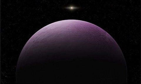 സൗരയൂഥത്തിന്റെ അങ്ങേത്തലയ്ക്കലൊരു കുഞ്ഞന്‍ ഗ്രഹത്തെ കണ്ടെത്തി; സൂര്യനെ ചുറ്റാന്‍ വേണ്ടത് 1000 വര്‍ഷം, 'ഫാര്‍ഔട്ടി'ന് പിങ്ക് നിറമെന്നും ശാസ്ത്രജ്ഞര്‍